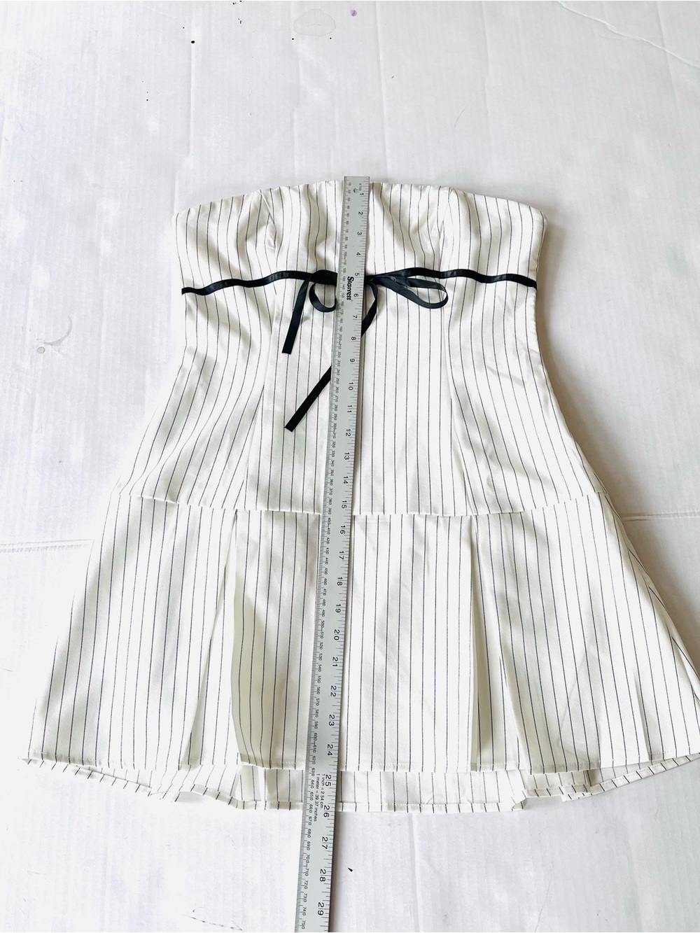 NWT More to Come white pinstriped strapless dress with bow M - Picture 15 of 15